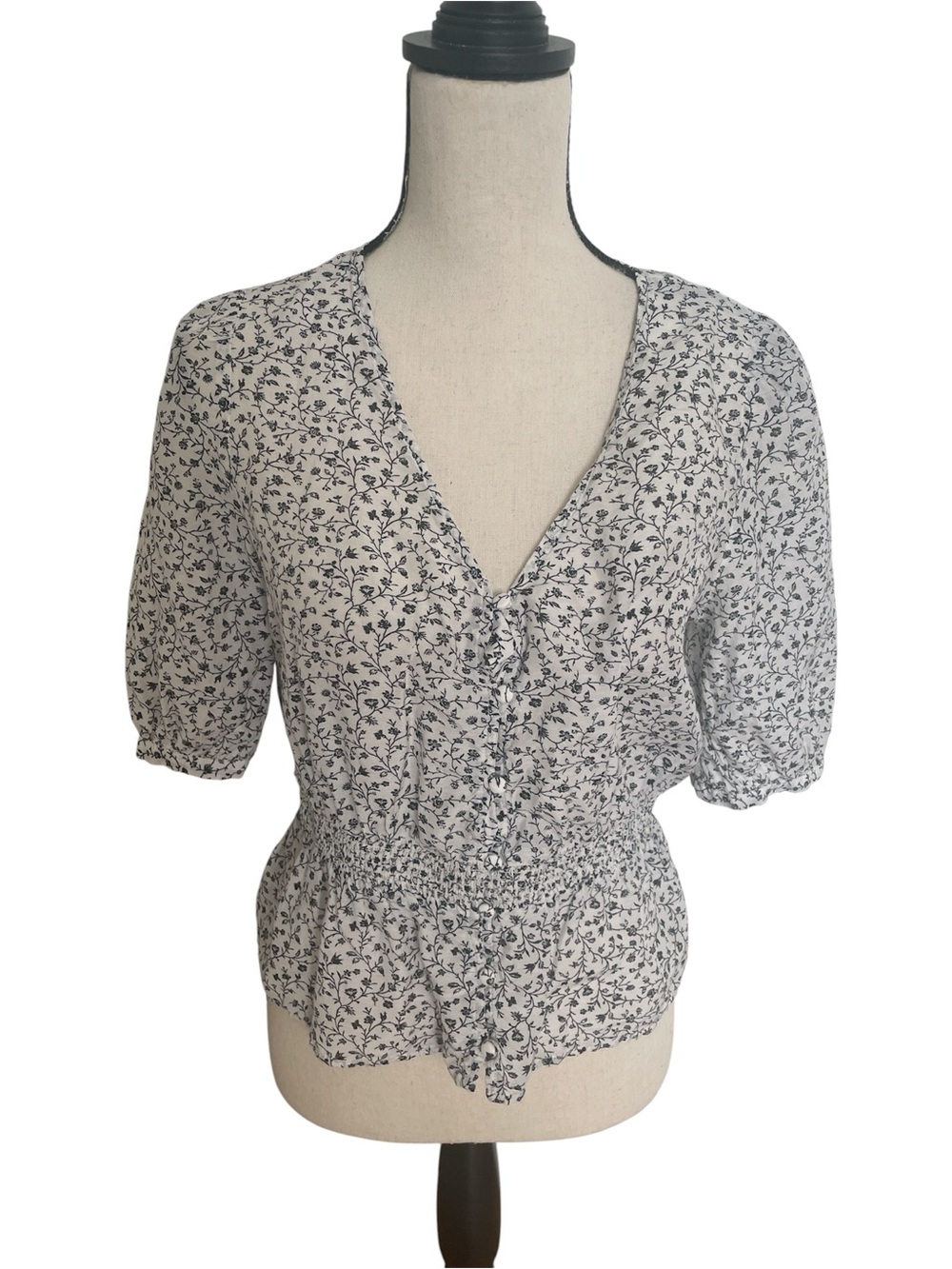 Madewell White Blouse with Black Floral Print Feminine Covered Buttons 6